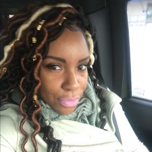 Meet your Posher, Evelyn